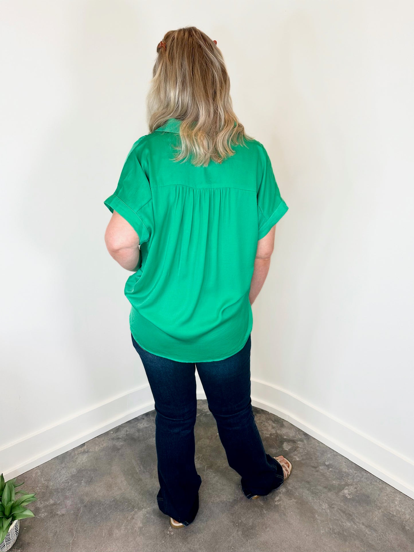 Kaia Collare Button Up Top