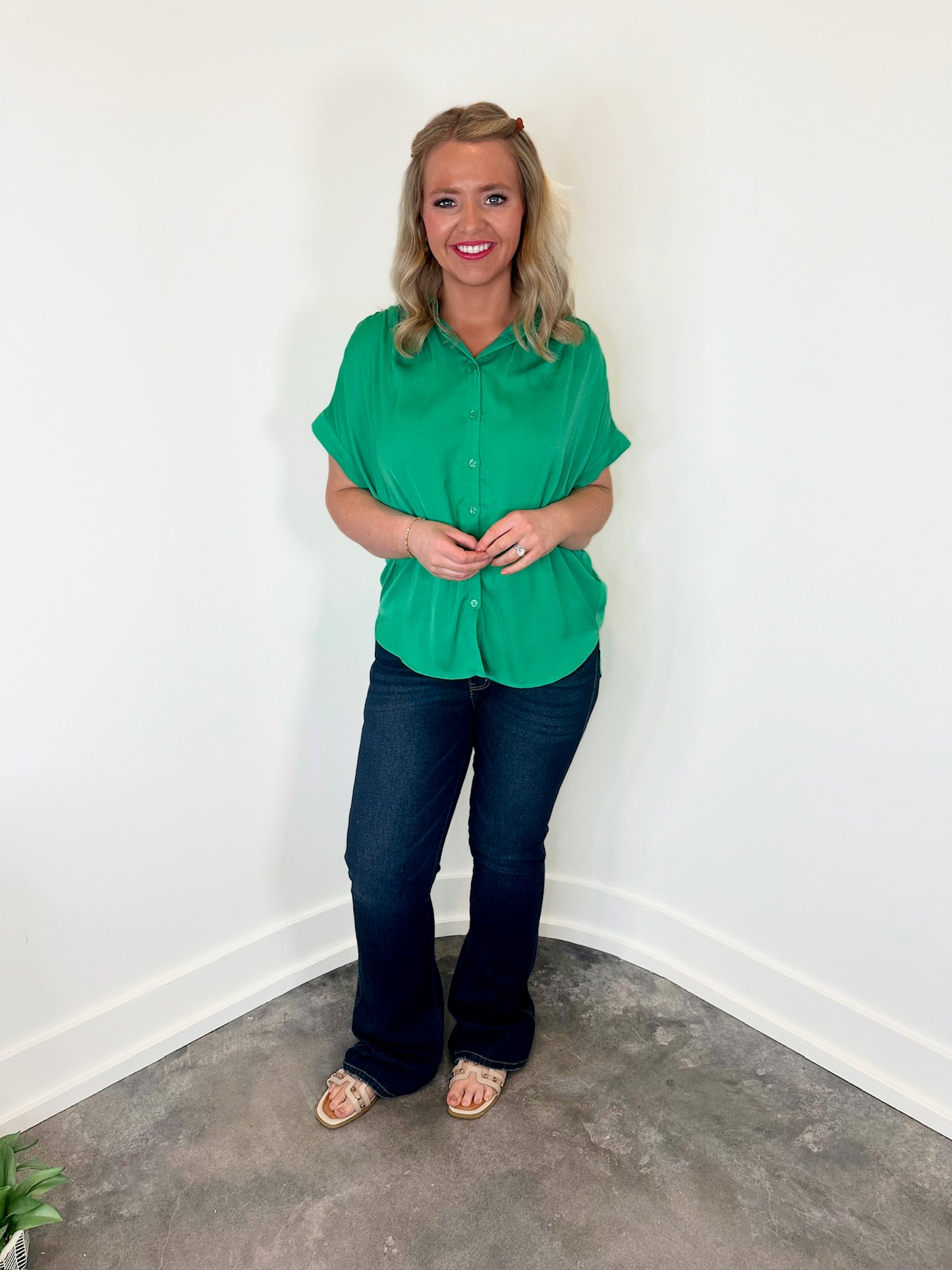 Kaia Collare Button Up Top