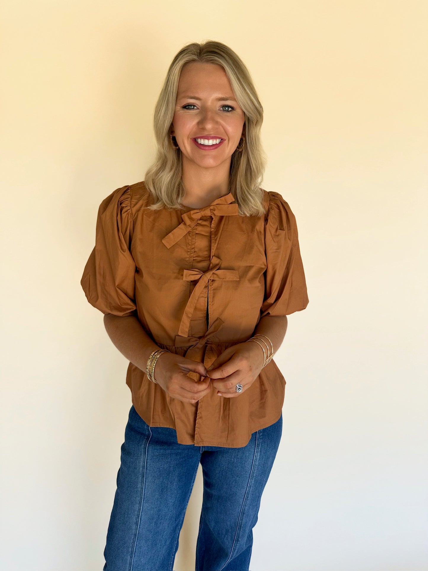 Hanis Ribbon Tie Blouse