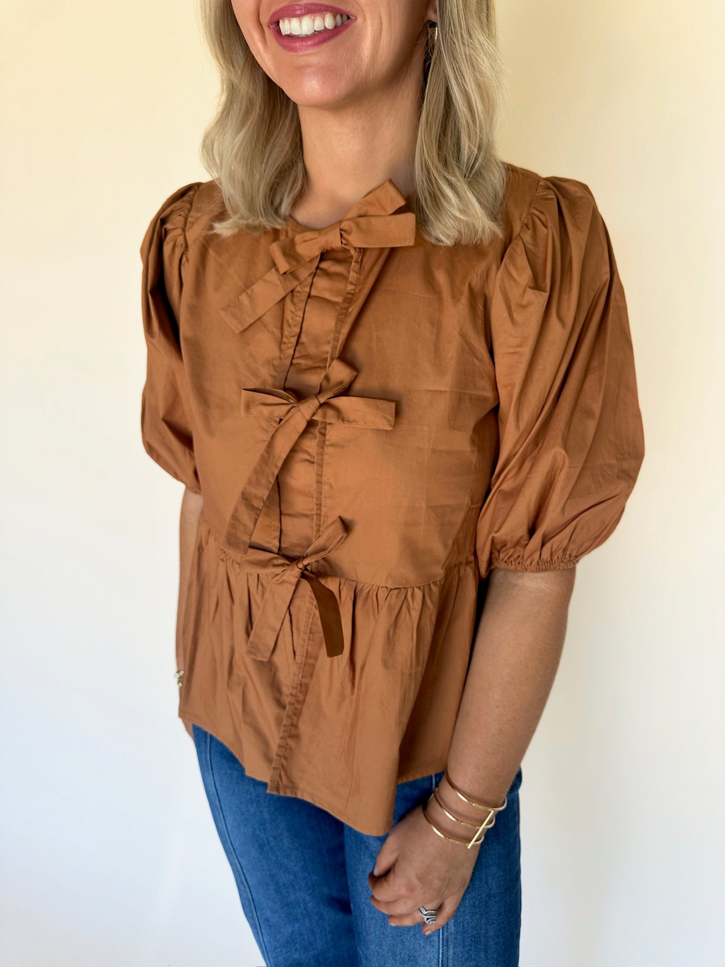 Hanis Ribbon Tie Blouse