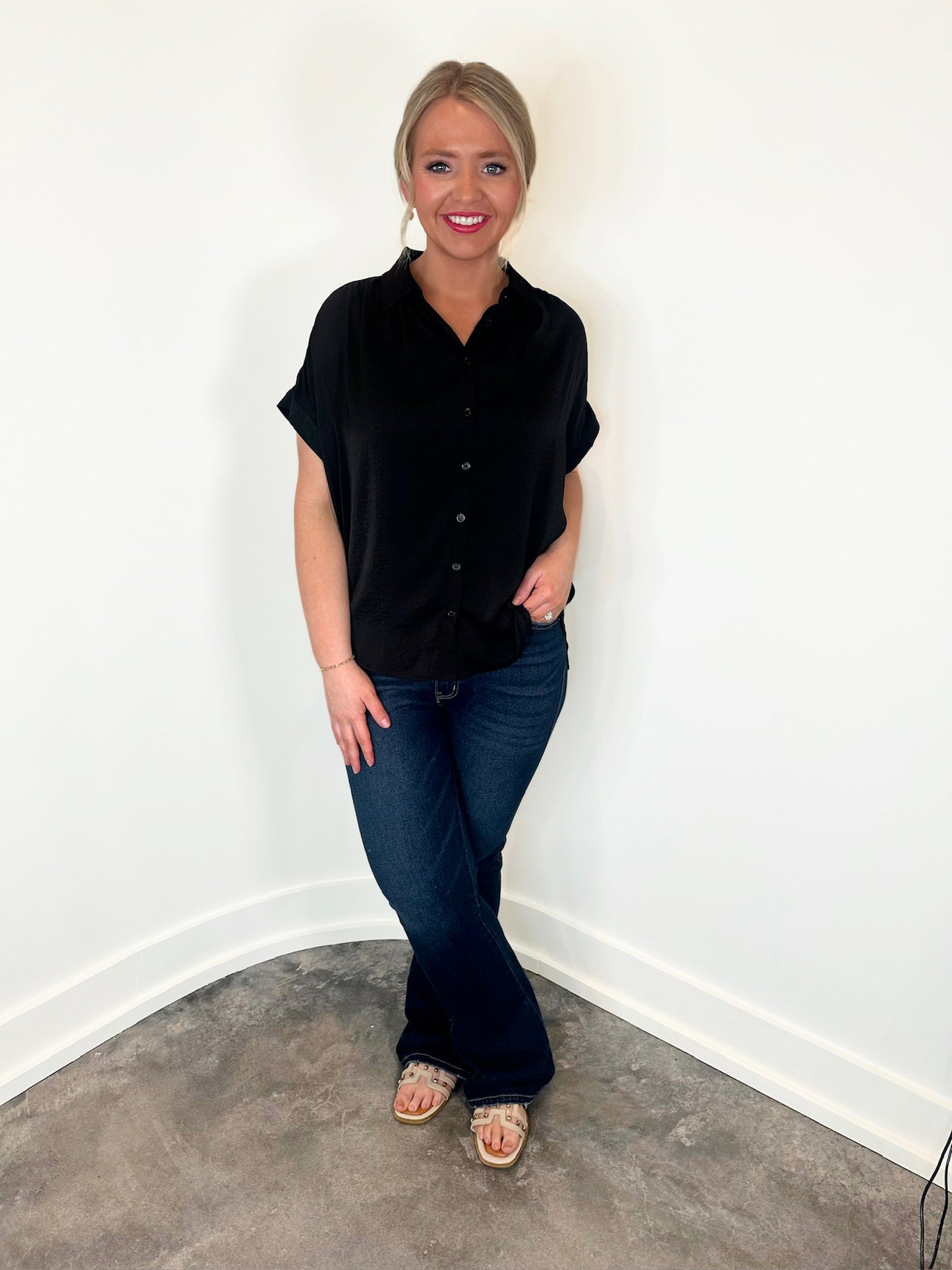 Kaia Collare Button Up Top