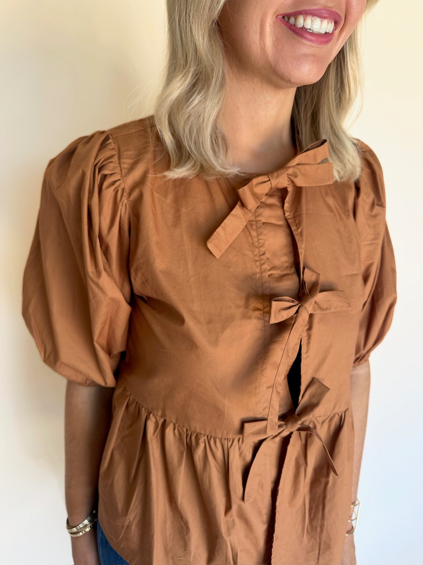 Hanis Ribbon Tie Blouse