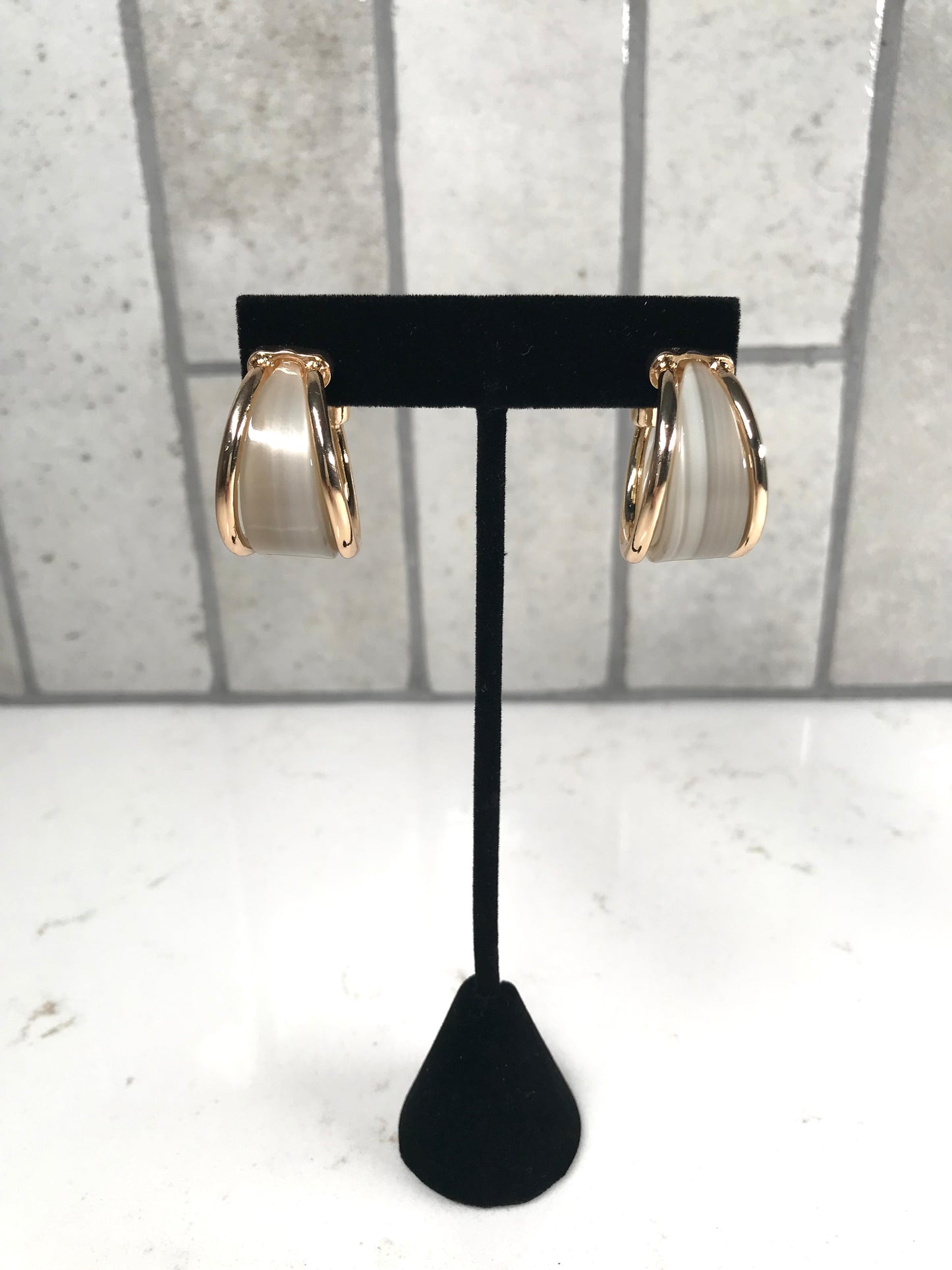 Daphne Gold Trimmed Hoop