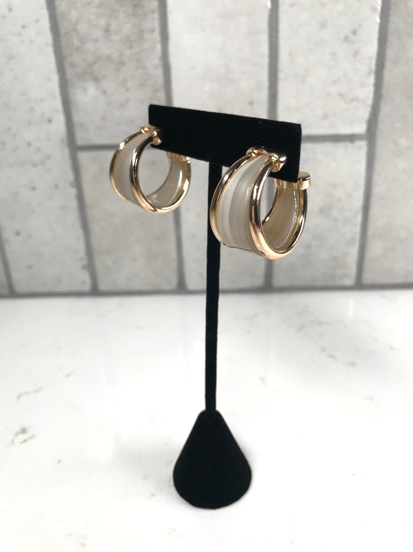 Daphne Gold Trimmed Hoop