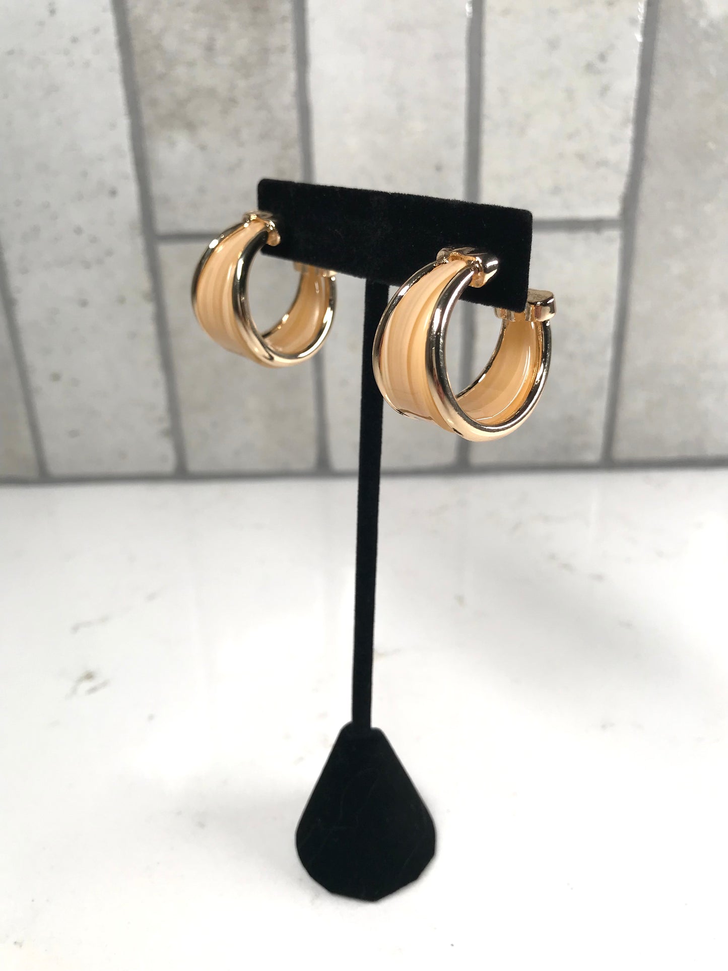 Daphne Gold Trimmed Hoop