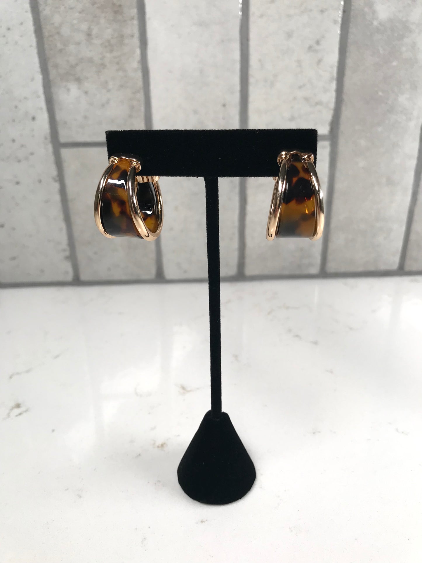 Daphne Gold Trimmed Hoop