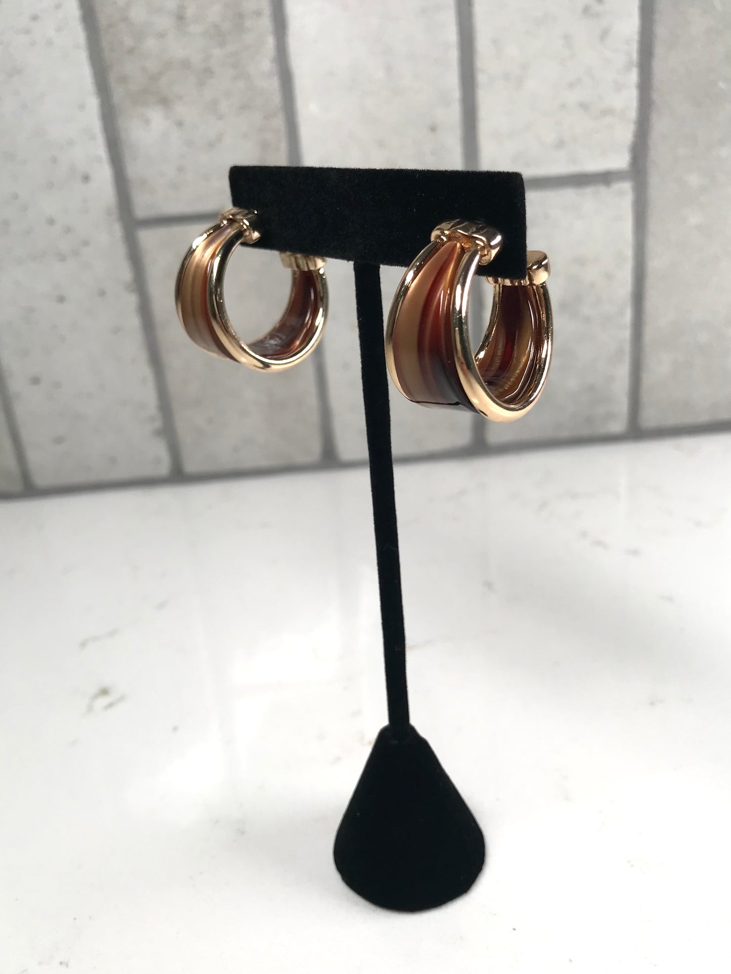 Daphne Gold Trimmed Hoop