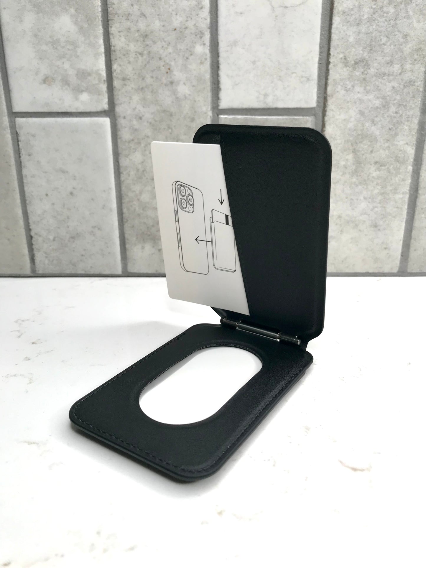 Magnetic Wallet and Stand