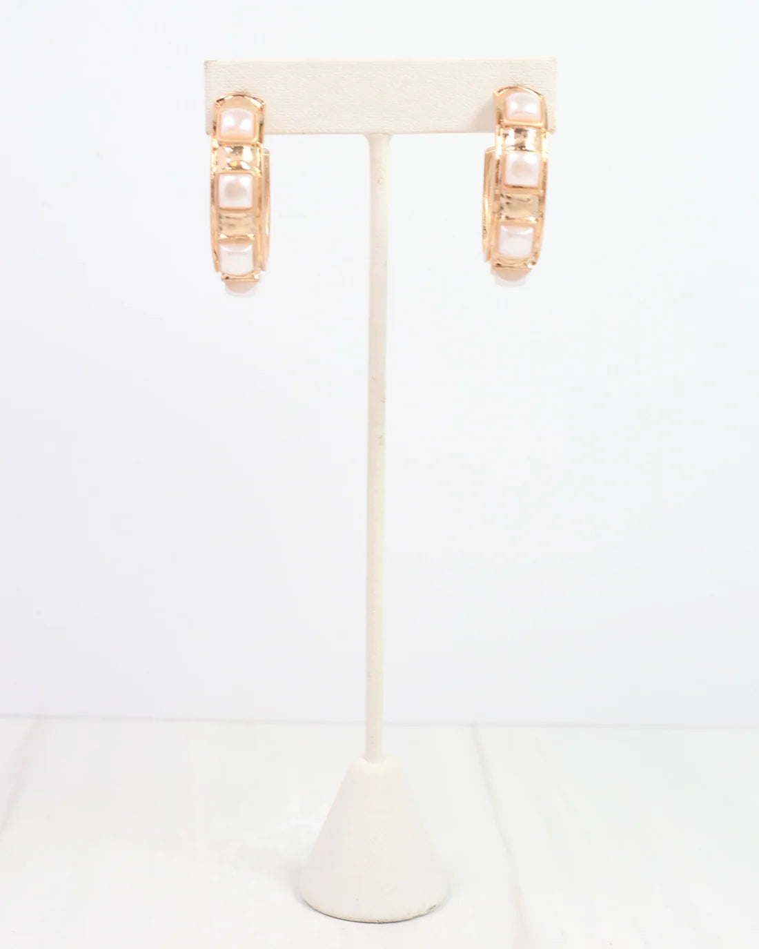 Allie Hammered Gold Earring