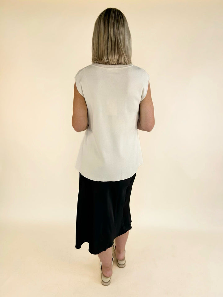Back view of women&