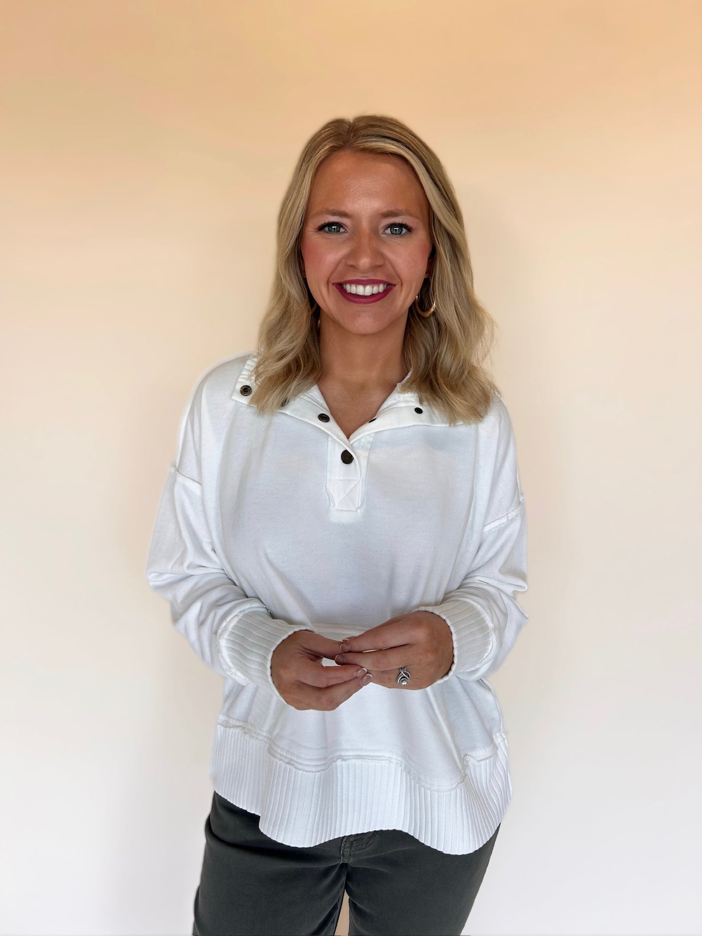 Jayleen Pouch Pocket Sweatshirt