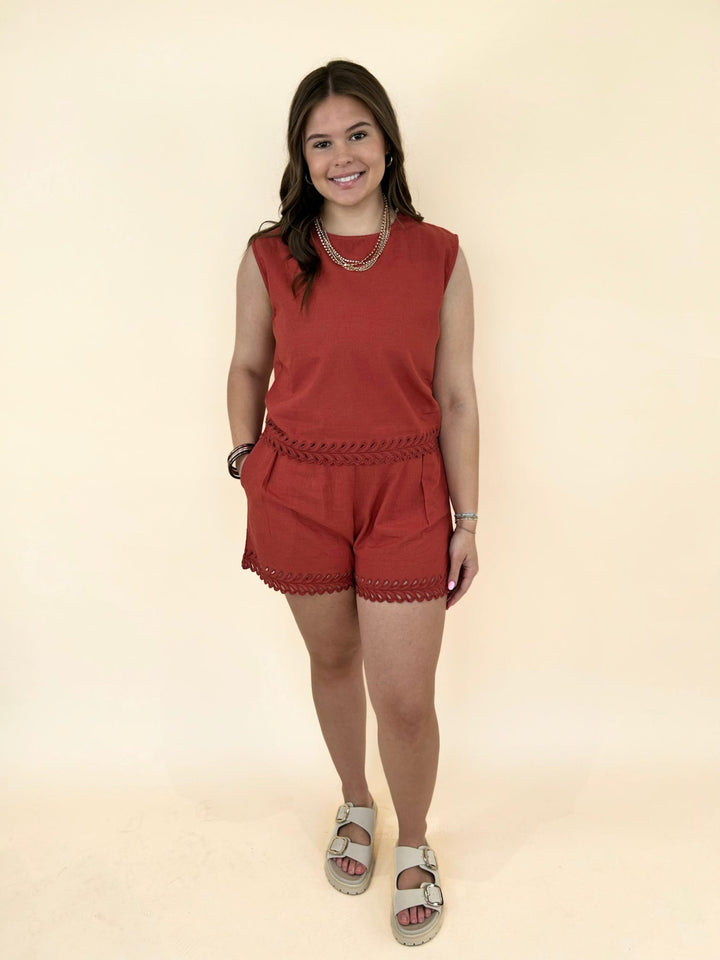 Anya Embroidered Scallop Set