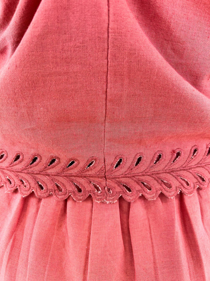 Anya Embroidered Scallop Set