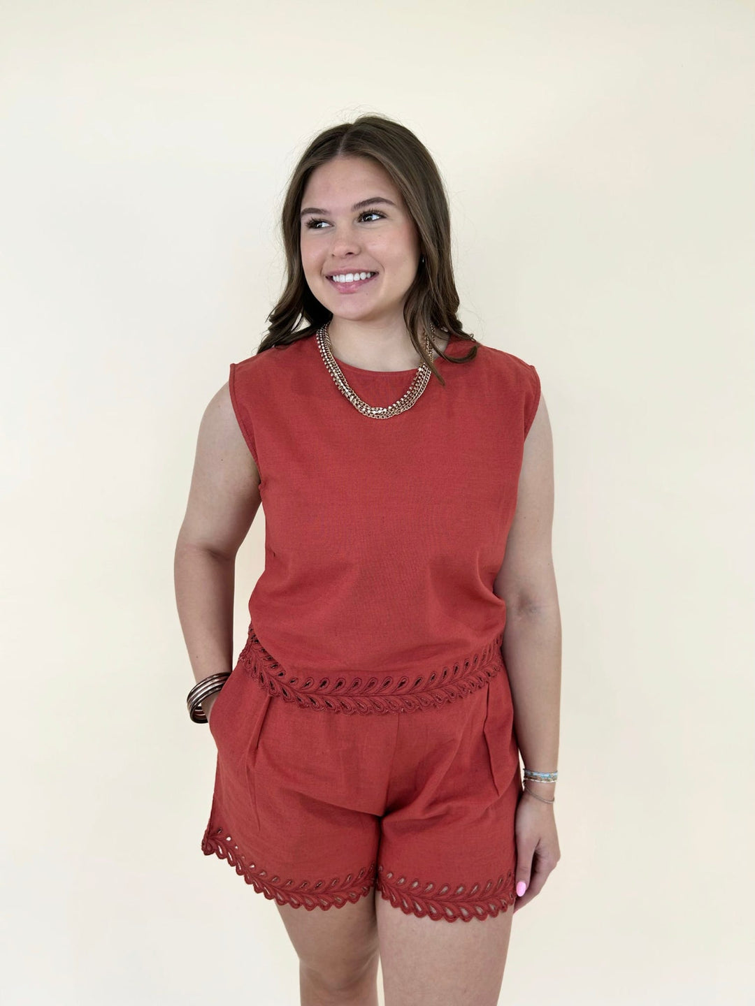 Anya Embroidered Scallop Set