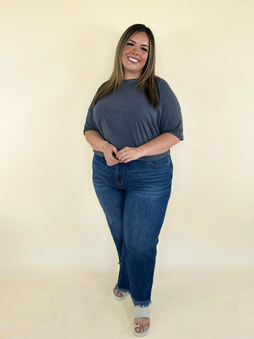 charcoal oversized tee front view with dark wash denim jeans casual everyday women’s outfit
