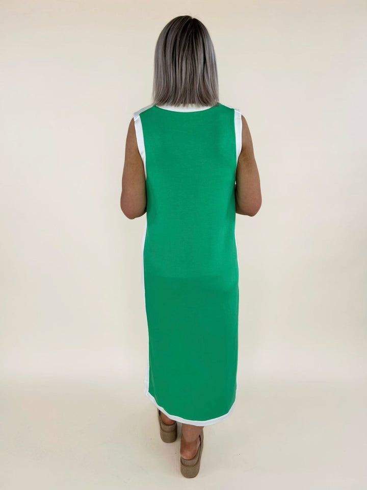 Back view of green midi dress with white contrast trim, sleeveless casual summer women’s fashion
