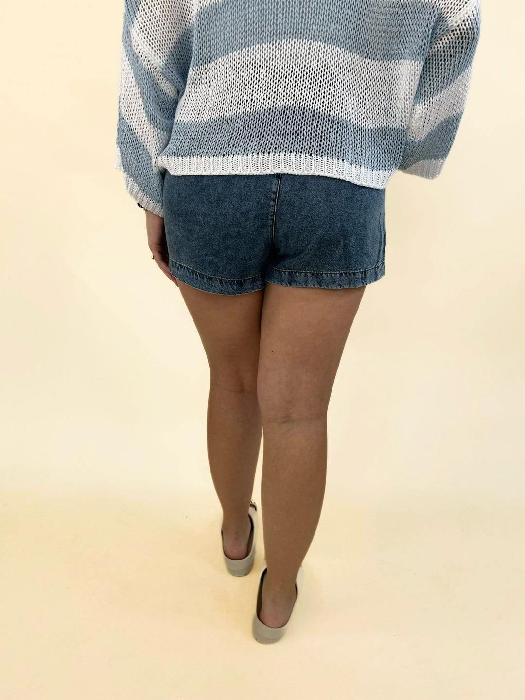 Back view of women&