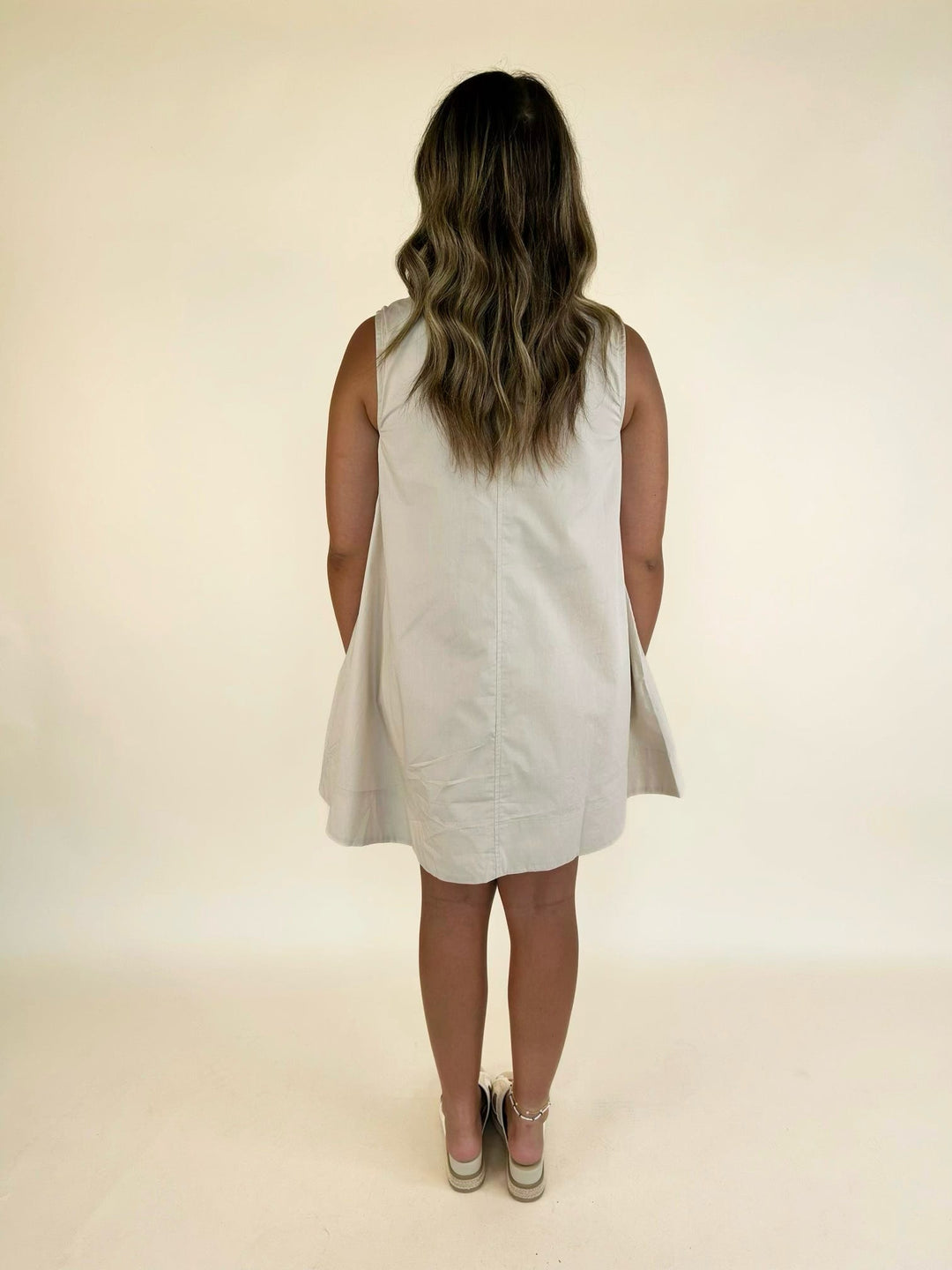 Back view of women&