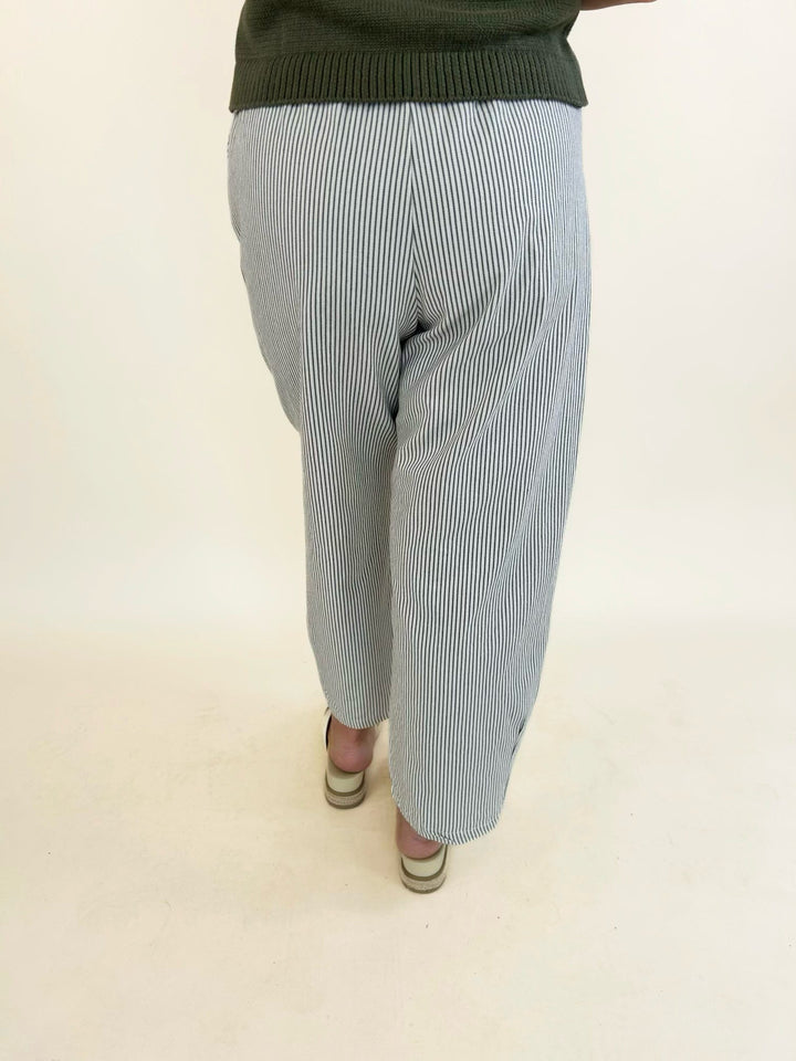 Back view of women&
