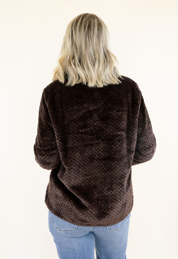 Back view of women&