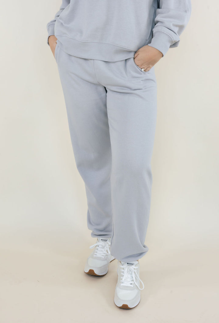 Front view of women&