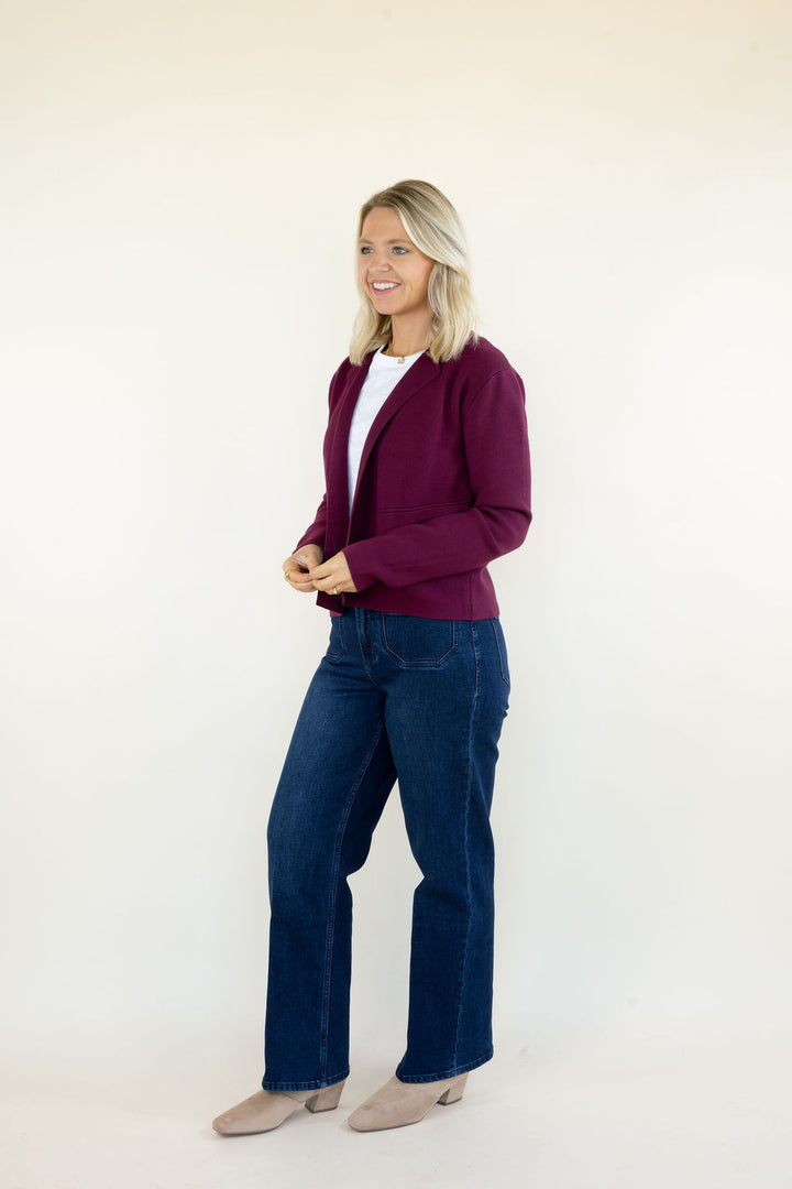 Full-length side view of women&