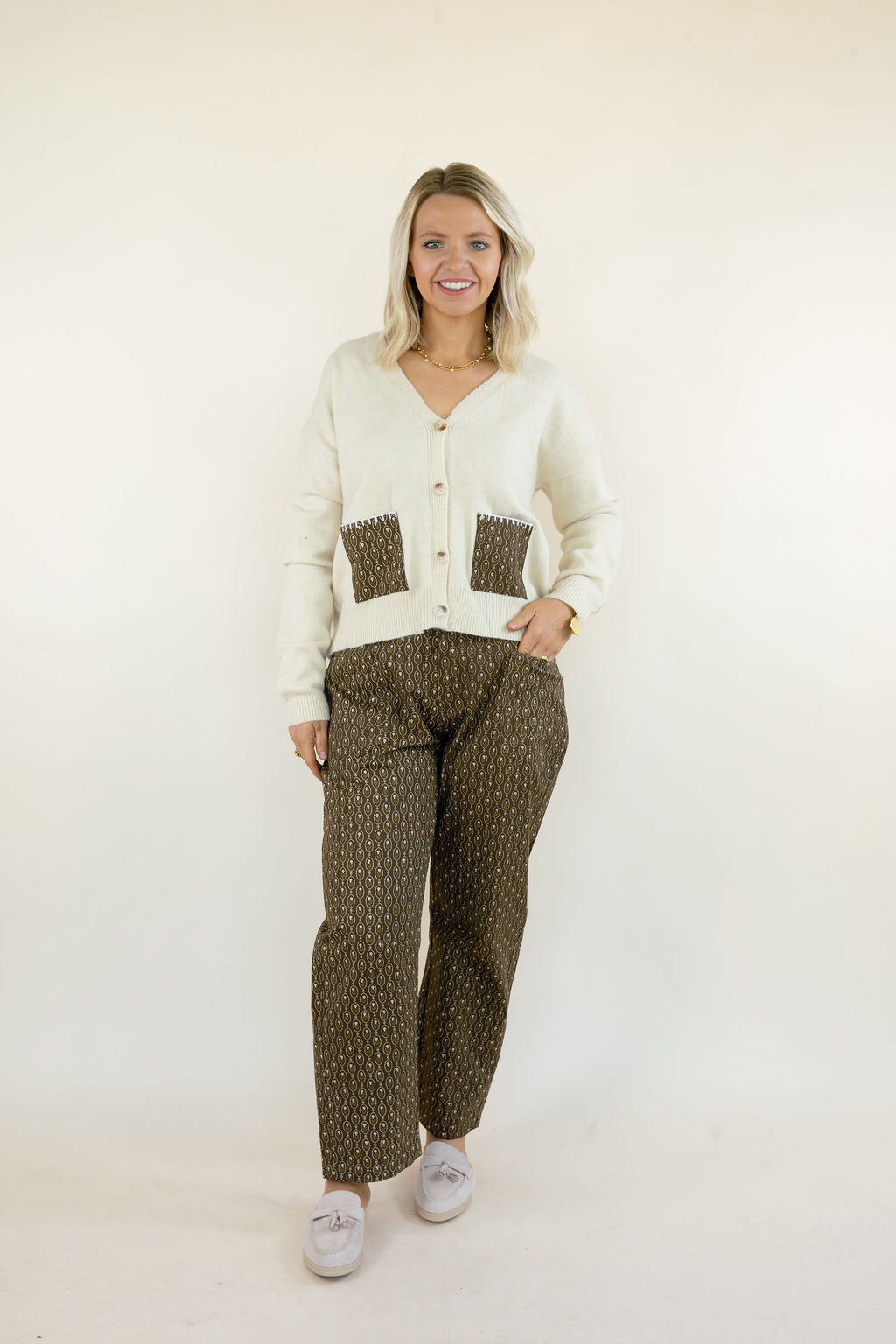 Medallion Print Cropped Pants with Contrast Tape