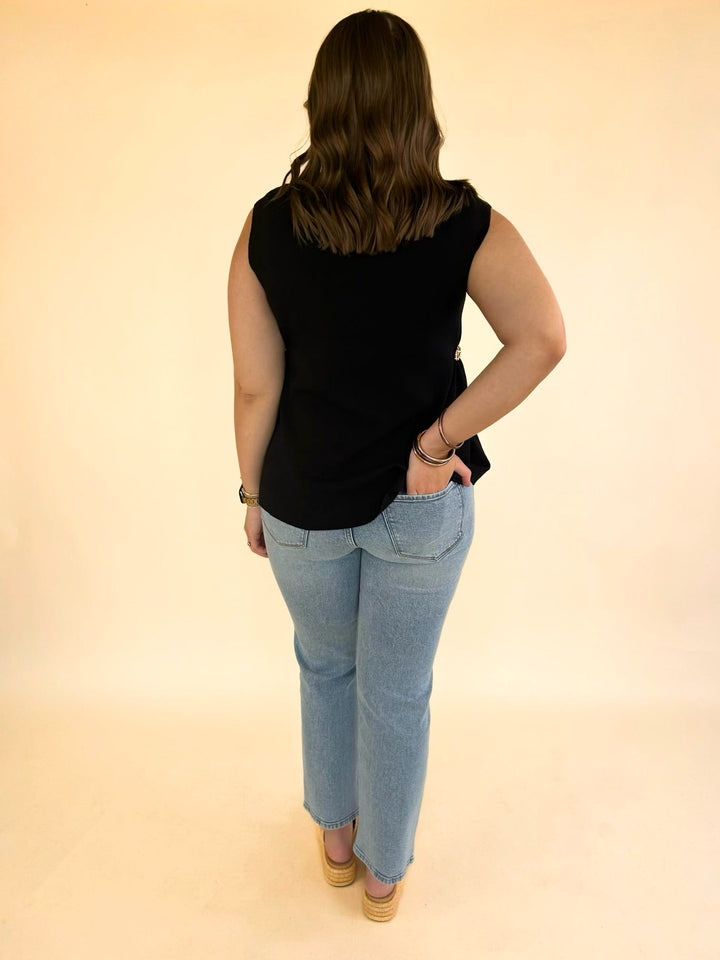Back view of women&