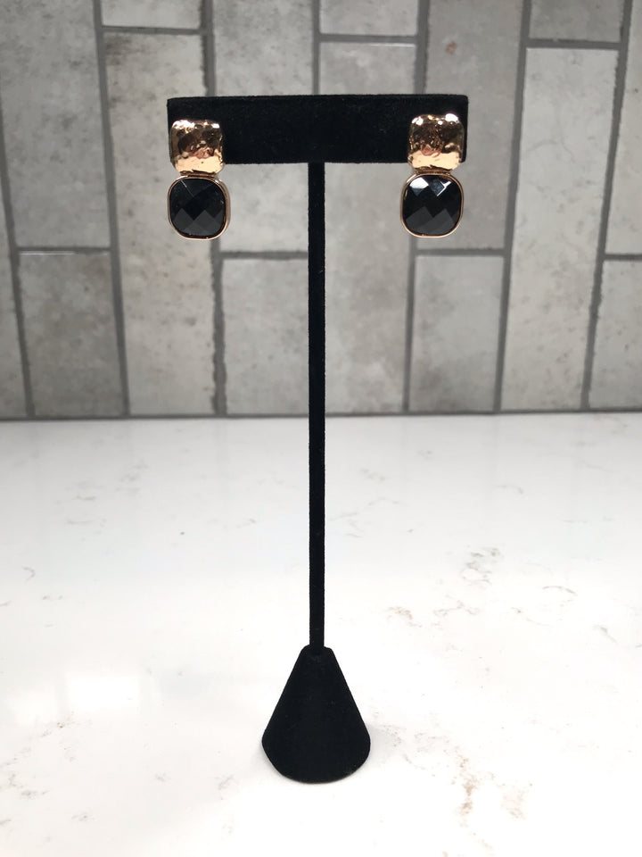 Cushion Stud Earring