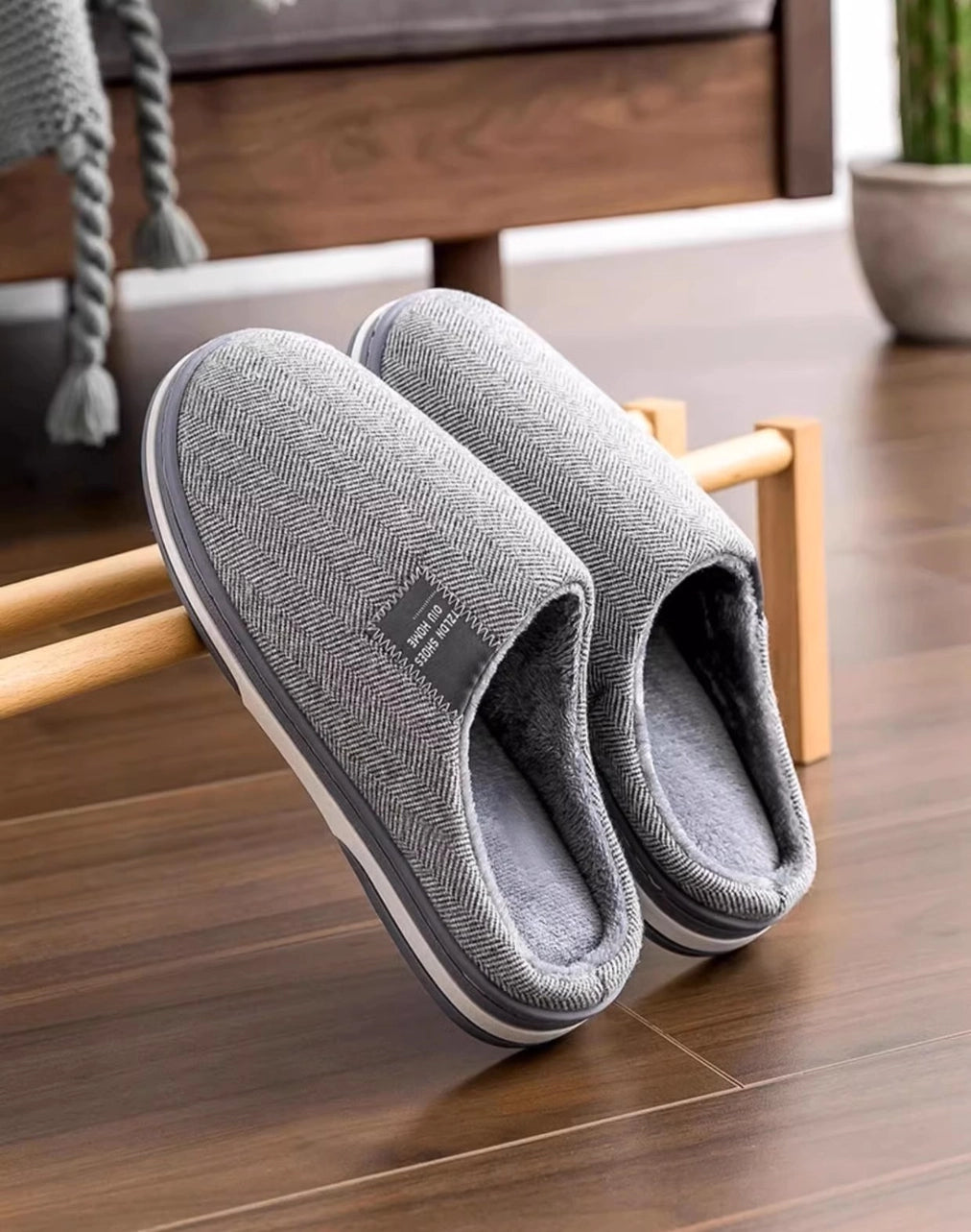 Men’s Indoor & Outdoor Slippers