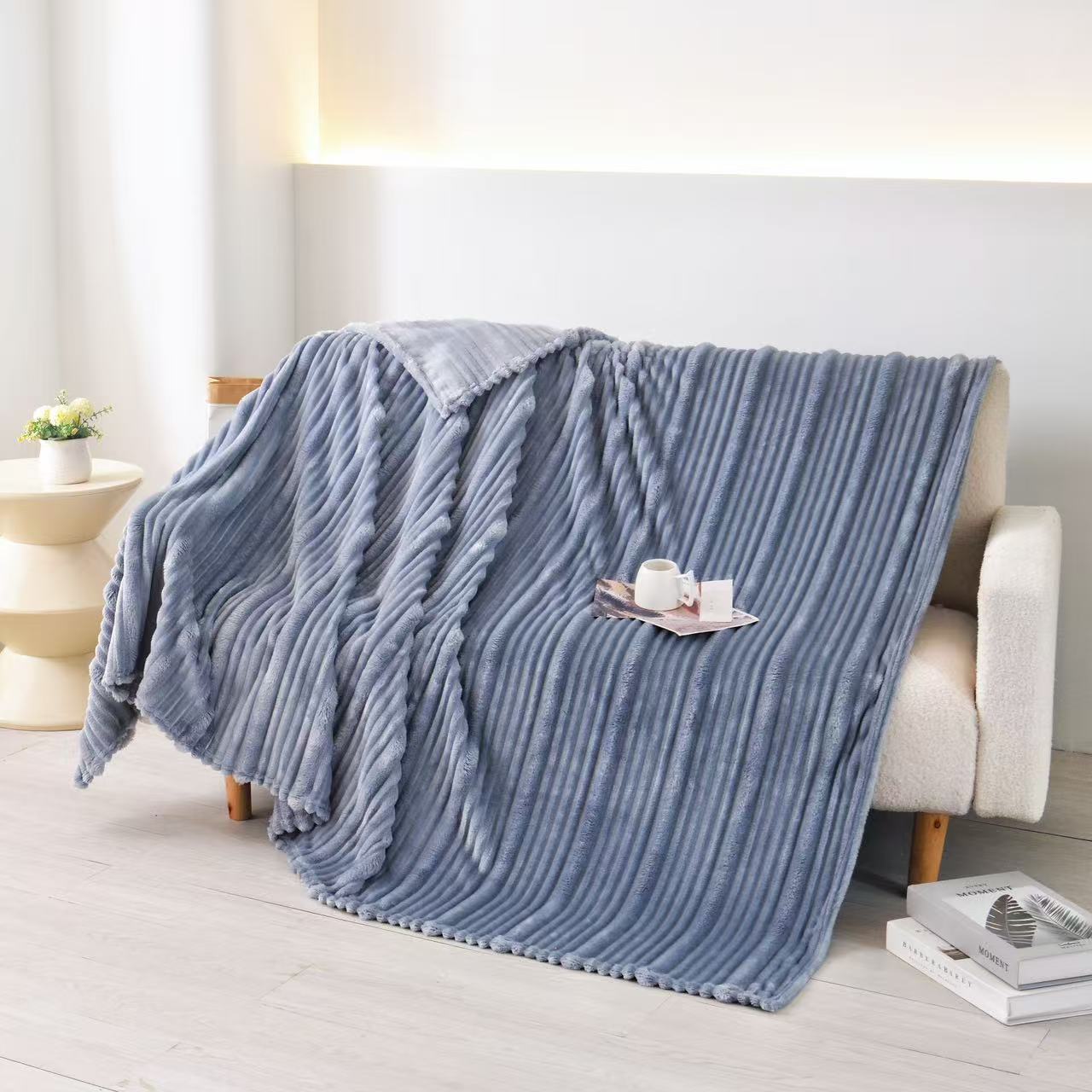 Plush Flunnel Throw
