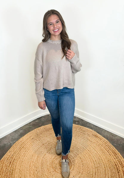 Allodia Cropped Knit Sweater