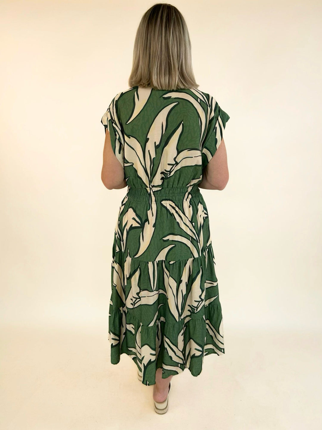 Back view of women&