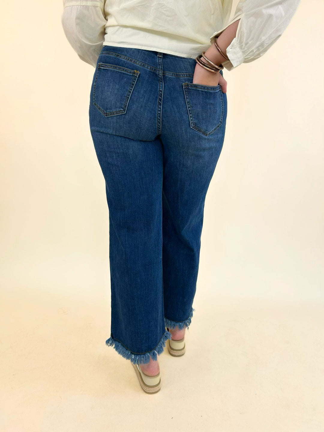 Back view of women&