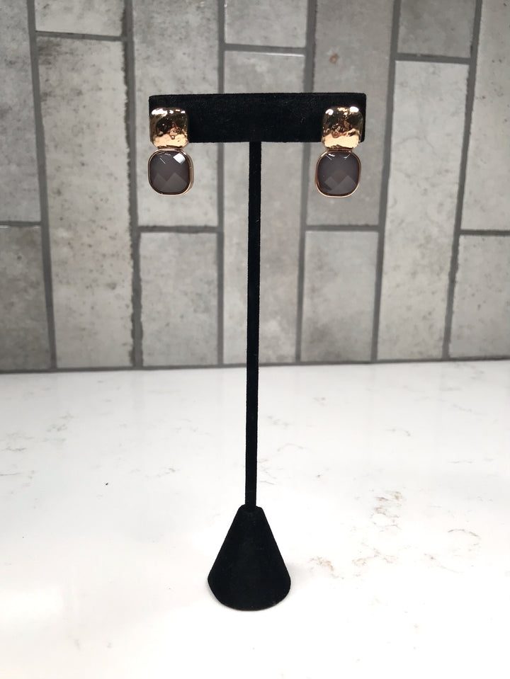 Cushion Stud Earring