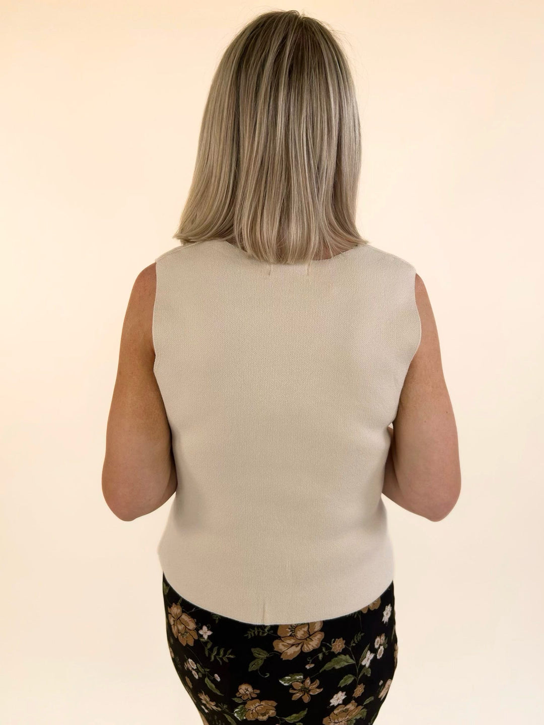 Back view of women&