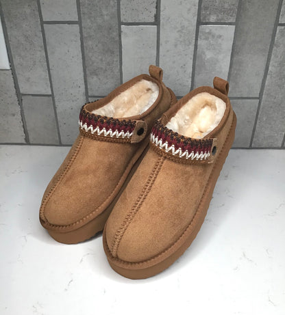 Storm Lounge Mule