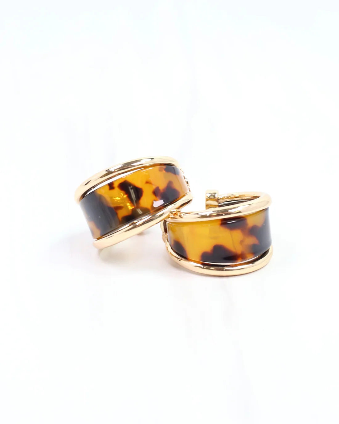 Daphne Gold Trimmed Hoop