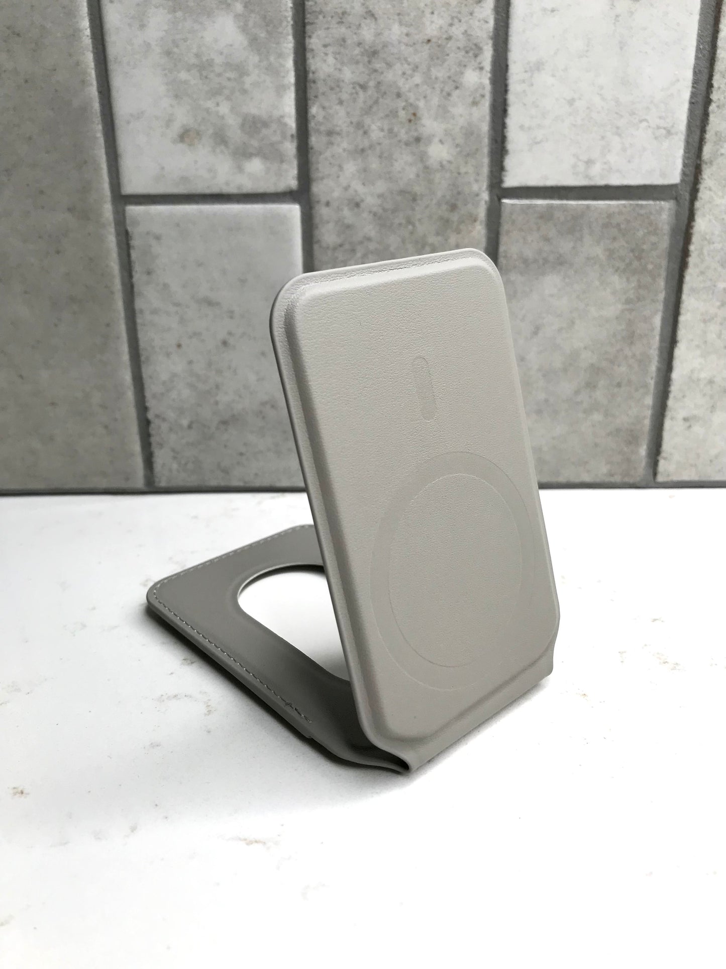 Magnetic Wallet and Stand