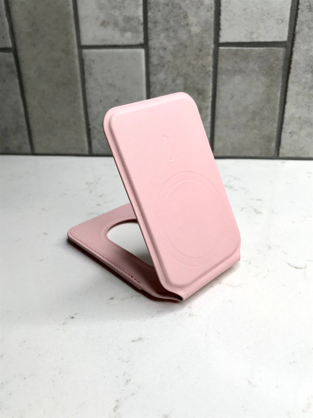 Magnetic Wallet and Stand
