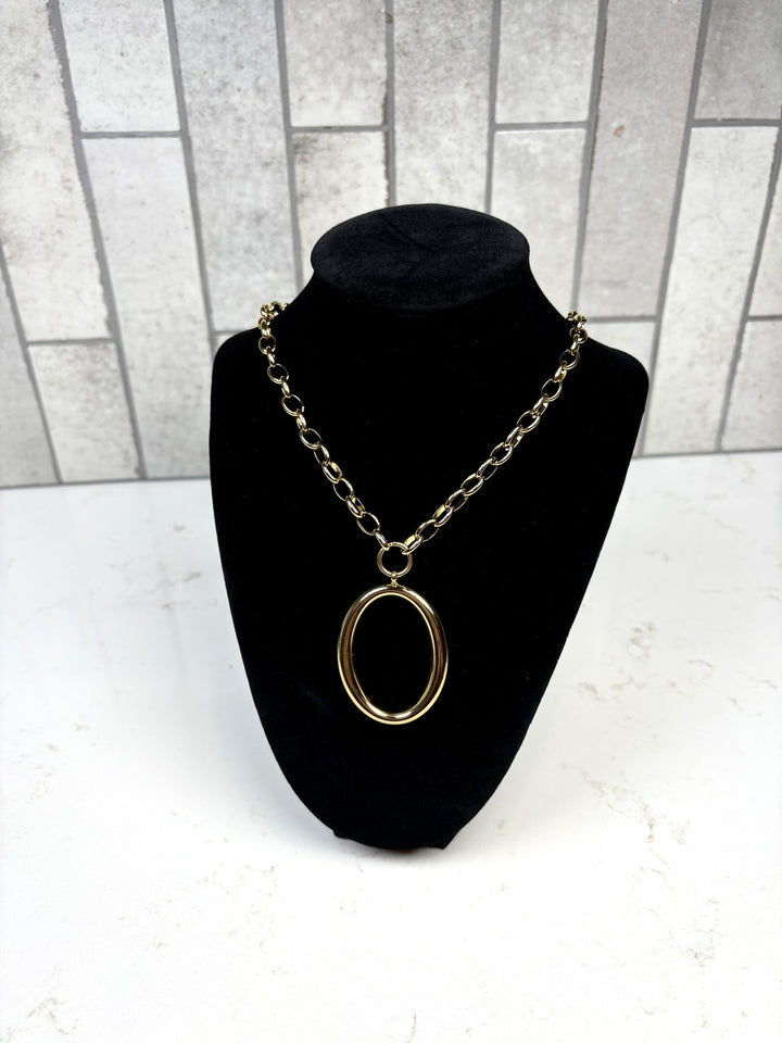 Chan Sutt Pearl Alice Necklace