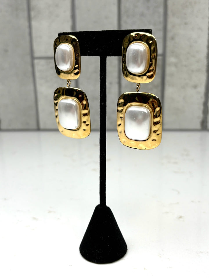 Chan Sutt Pearl Allison Earrings