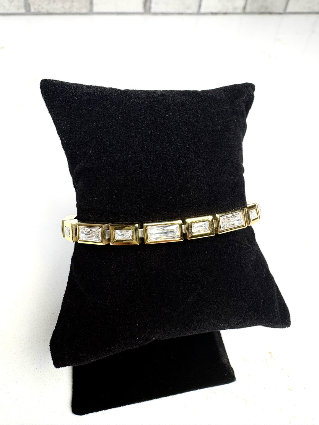 Chan Sutt Pearl Luda Bracelet
