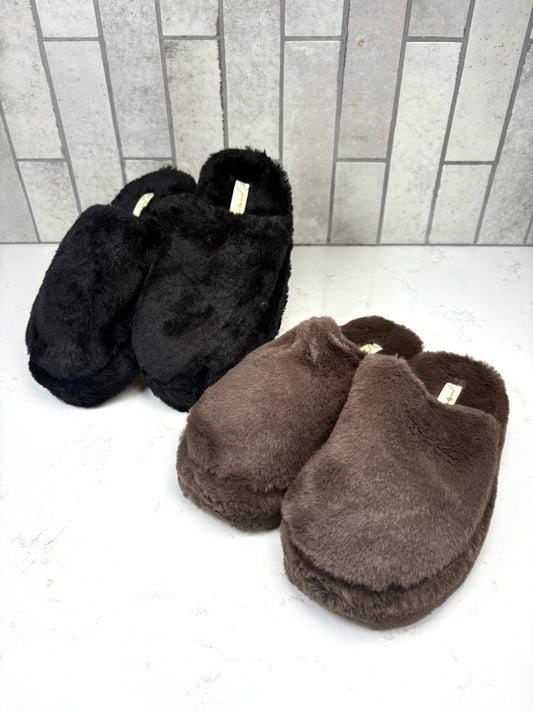 CloudSoft Closed-Toe Slippers