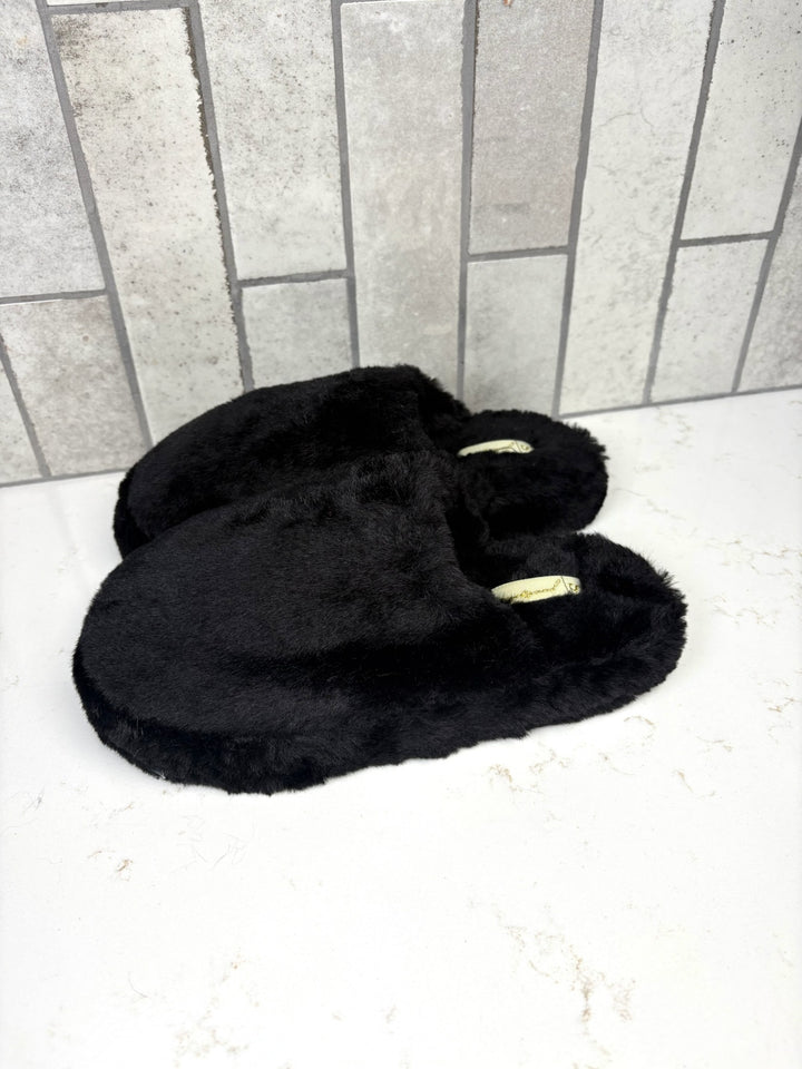 CloudSoft Closed-Toe Slippers