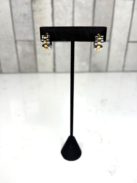 Chan Sutt Pearl Small Two Toned Rolly Hoops