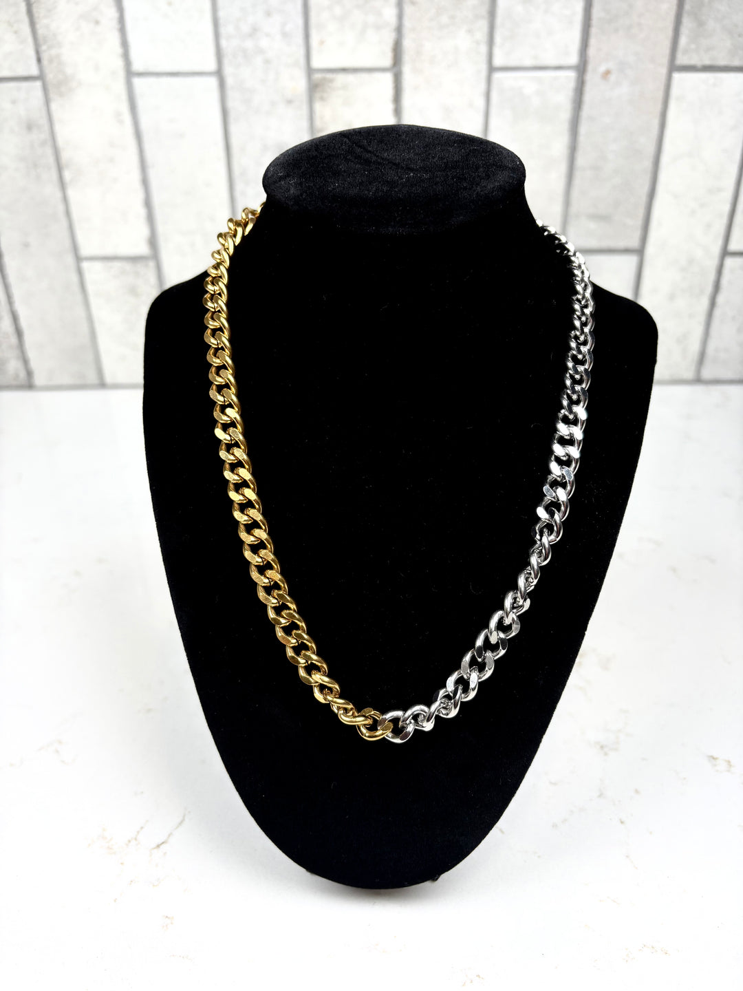 Chan Sutt Pearl Reagan Necklace