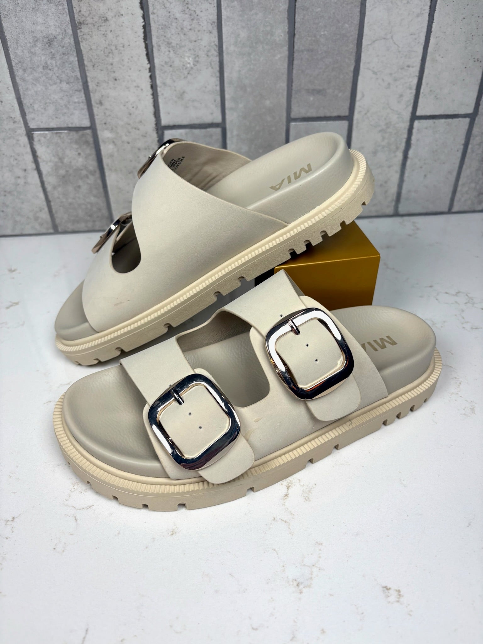 Gen Sandal