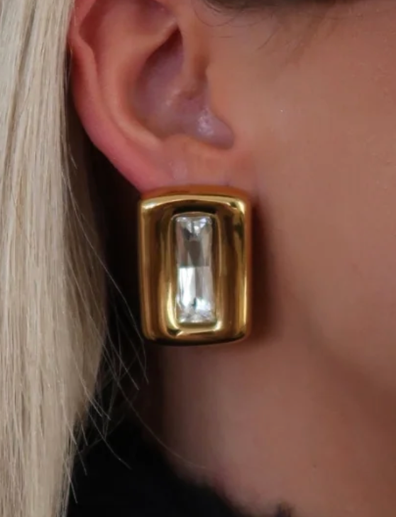 Chan Sutt Pearl Brooke Earrings - White