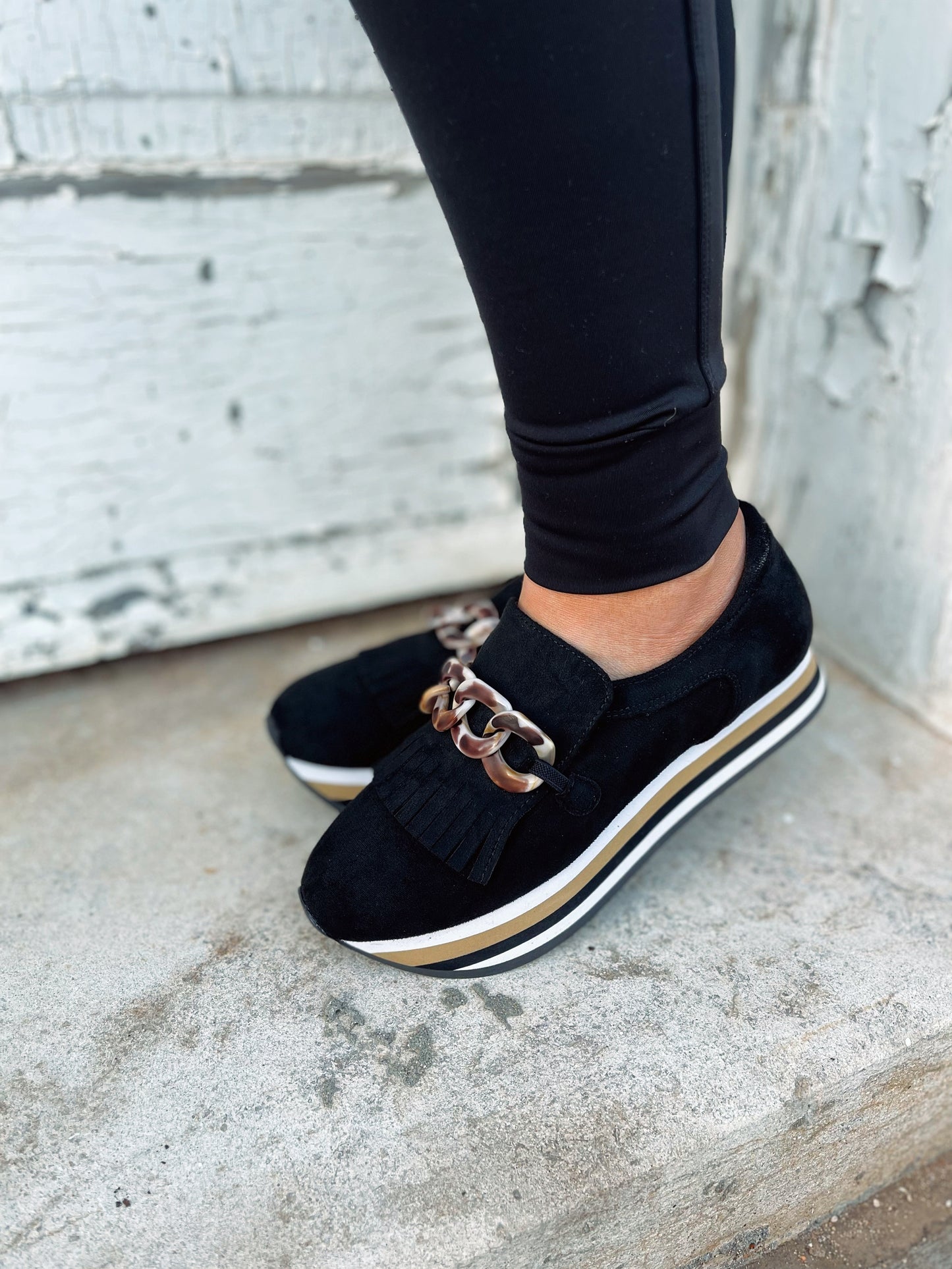See How She Walks Platform